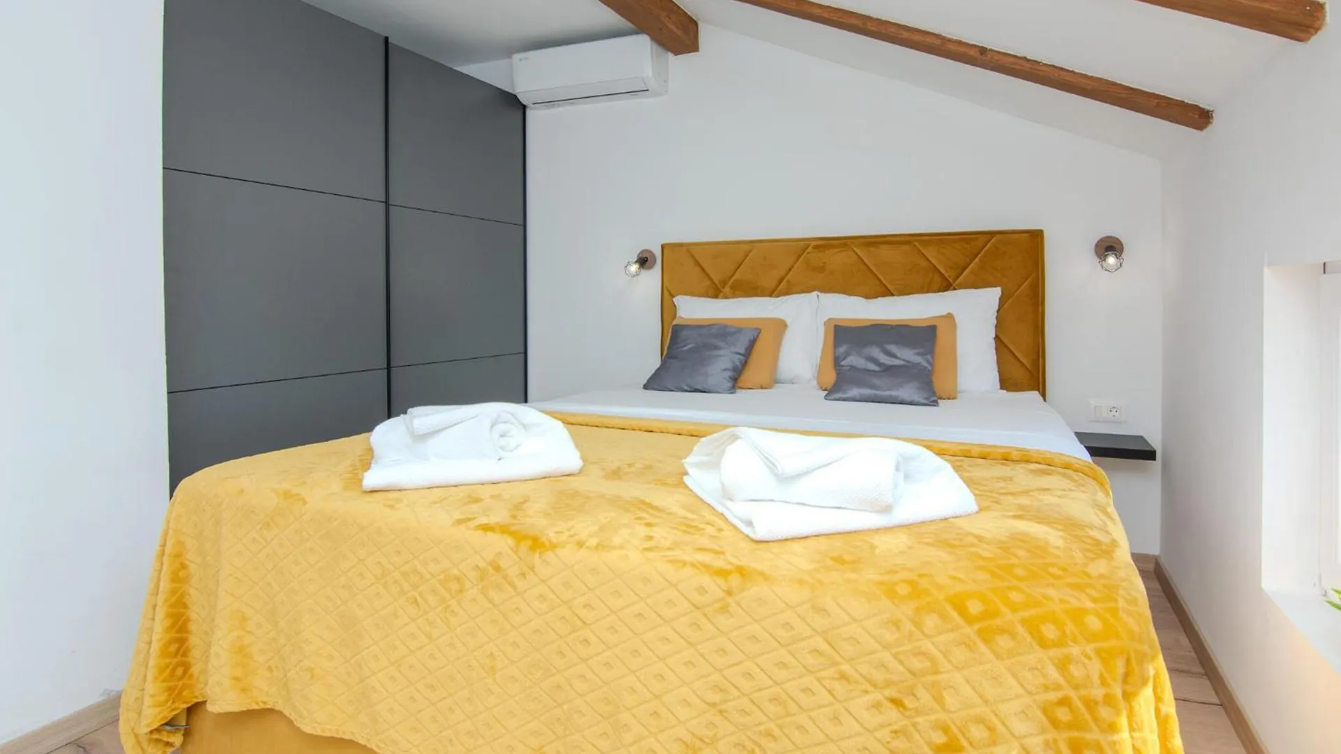 Nice Home In Debeljak With Wi-Fi 0*,  Croatia