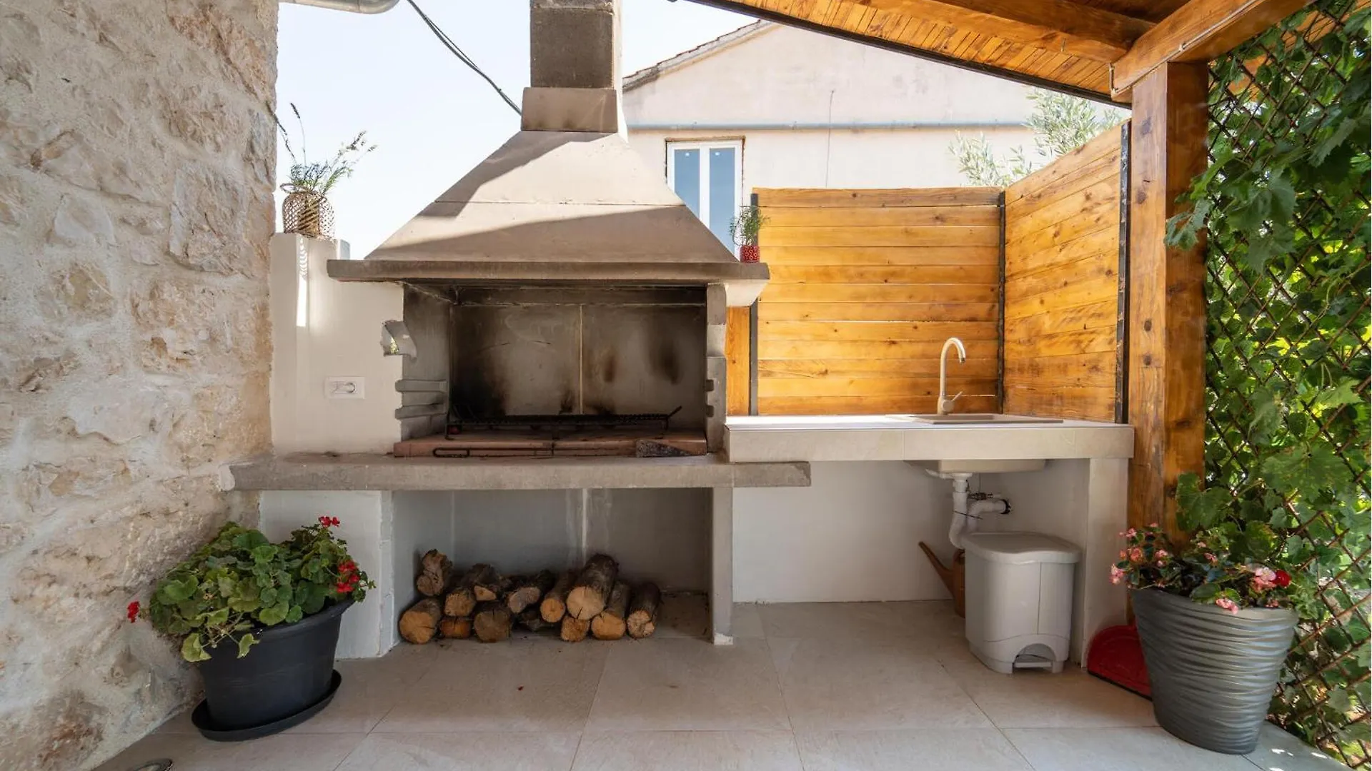 Nice Home In Debeljak With Wi-Fi 0*,  Croatia